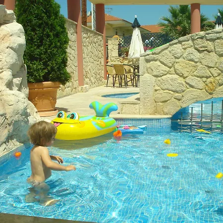 Apartahotel Venus Fourka