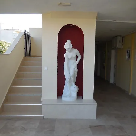 Venus Apart Otel Fourka