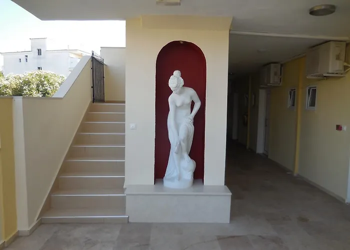 Venus מלון דירות פורקה
